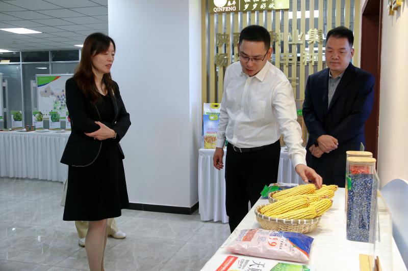 展板-2.jpg 展板-2.jpg